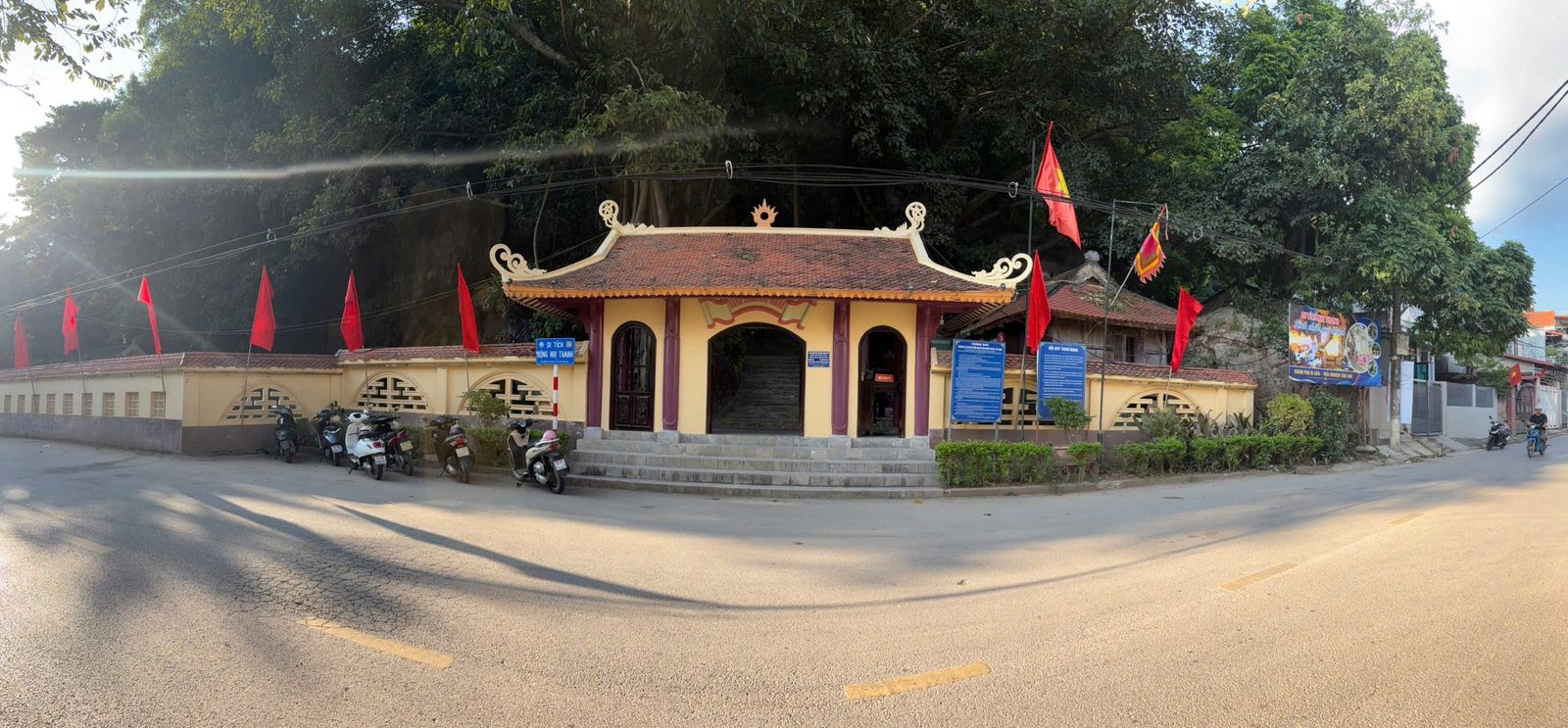 Động Nhị Thanh